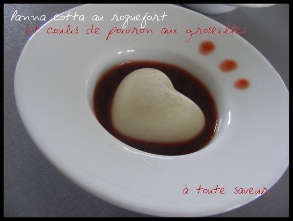panna-cotta-au-roquefort-et-coulis--poivron--groseille.jpg