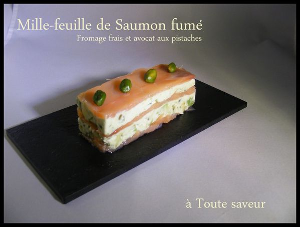 mille-feuille-saumon-avocat-pistaches.jpg