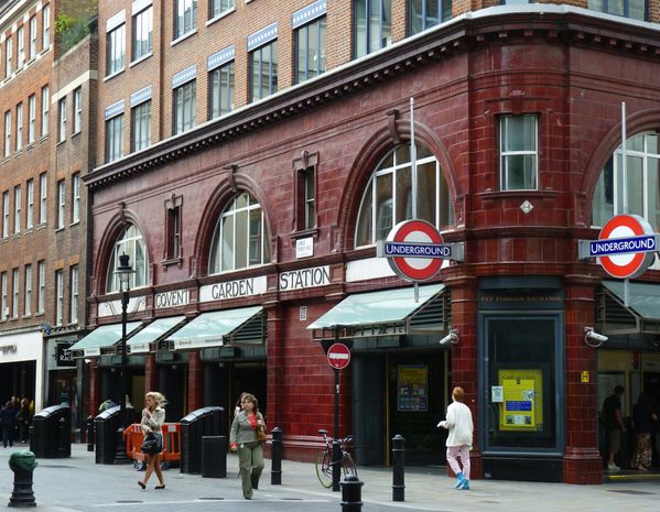 Covent Garden Station Metro