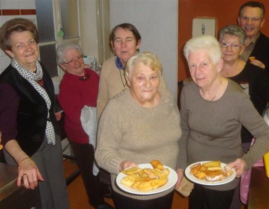 des-beignets-concoctes-par-les-dames-de-l-association-ont-f.jpg