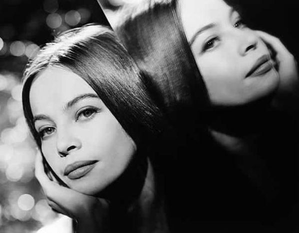 LESLIE CARON-20