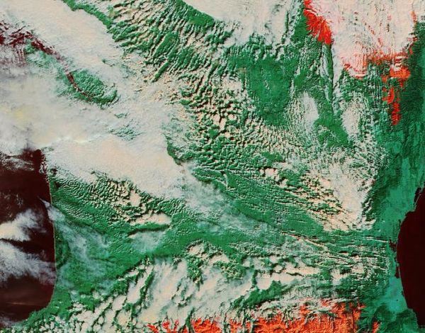 Terra_7fev10_12h10_500m_red.jpg
