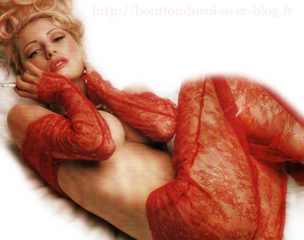 Mallaury-Nataf-Sexy-robe-sein.jpg