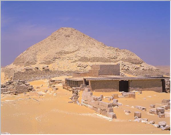 pepi-II-pyramid-temple2_640.jpg