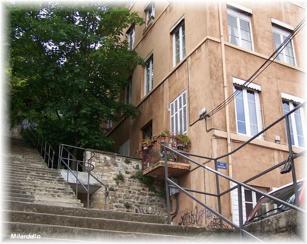 230-l-rm-pb-croix-rousse-escalier-rue-josephin-soulary.jpg