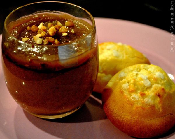 Mousse-au-chocolat-a-la-creme-de-Marron-et-chouquettes.jpg