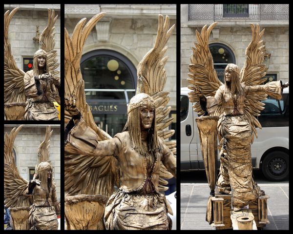 Barcelona - Ramblas - artiste des rues - statue ange doré