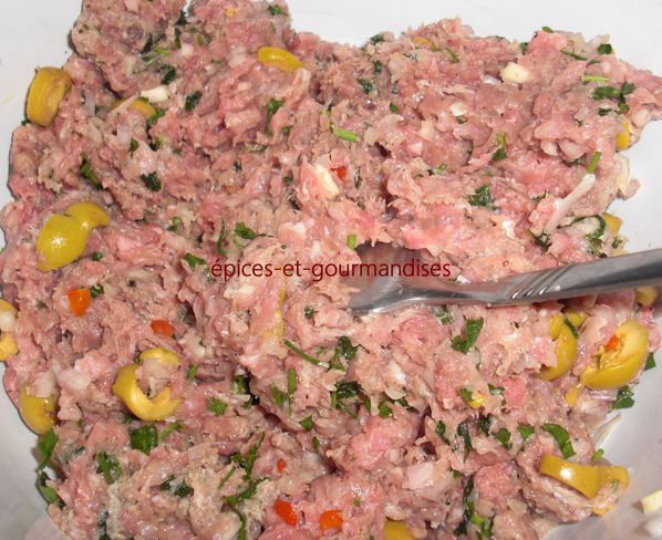 terrine-aux-deux-viandes-aux-olives-CIMG7561--2-.jpg