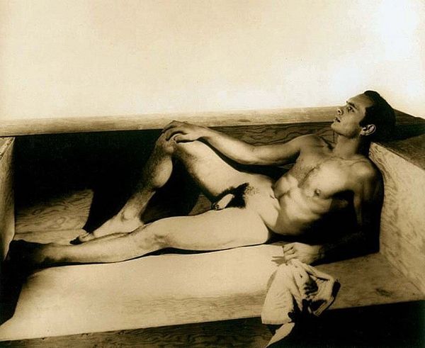 yul-brynner-nude-George-Platt-Lynes.jpg