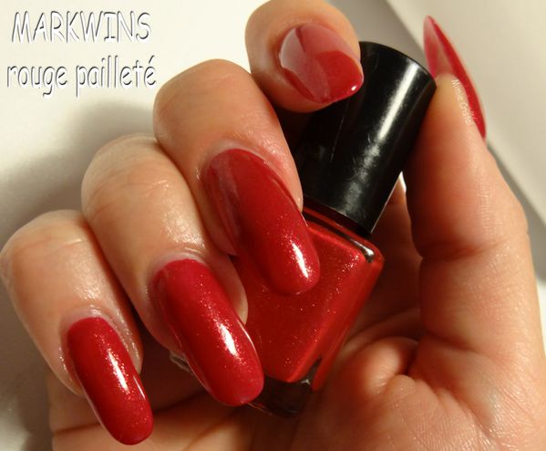 MARKWINS-rouge-paillete-01.jpg