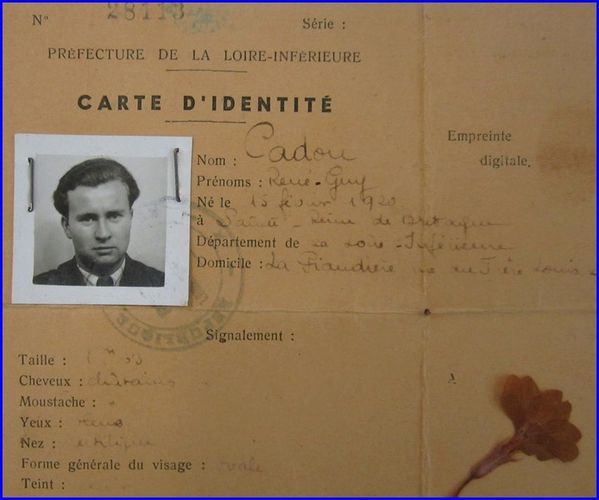 carte-d-identite-s-copie-1.jpg