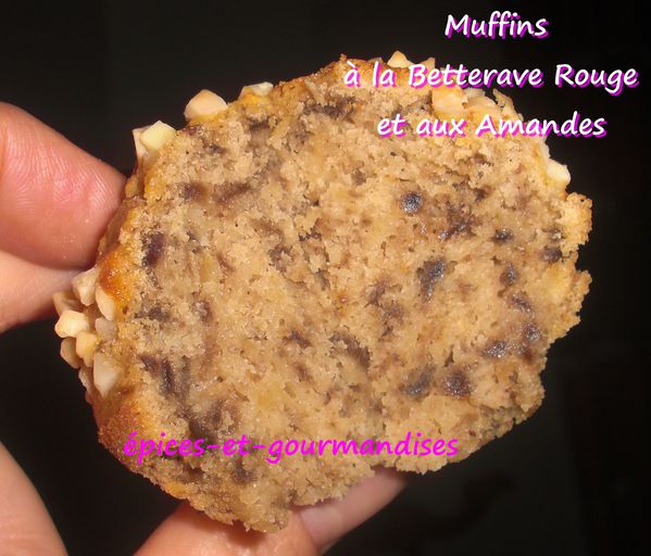 Muffins-a-la-betterave-rouge-et-aux-amandes-CIMG3876--2-.jpg