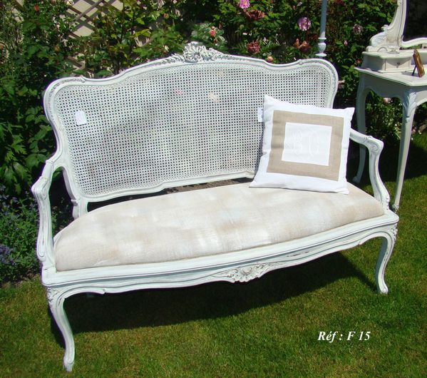 BANQUETTE-LOUIS-XV-ROCAILLE-EPOQUE-N-III--F15-001.JPG