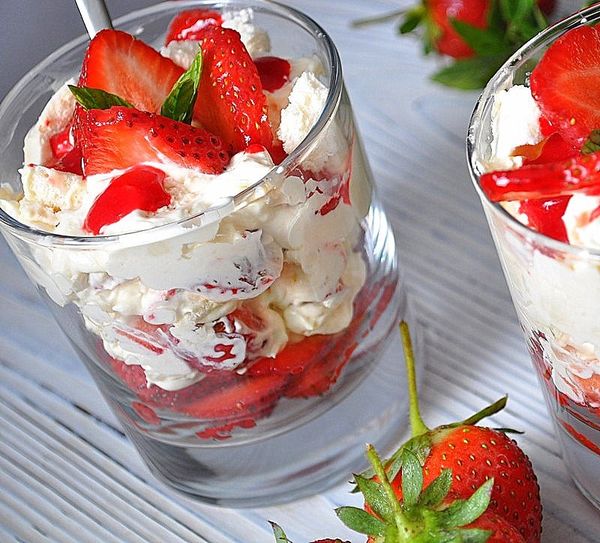 verrine-fraise-meringue.jpg