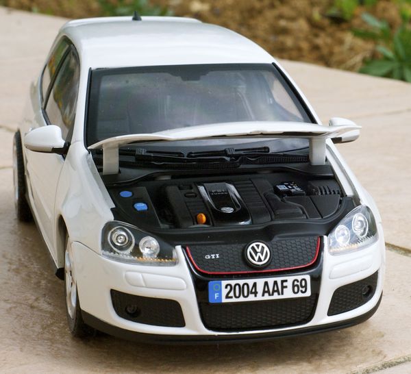 VW GOLF GTI COUPE BLANC NOREV19