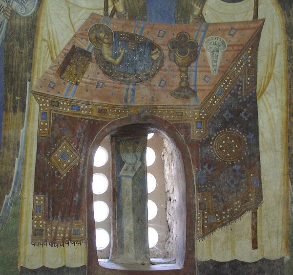 Agnetul-din-altarul-Bisericii-Sfantul-Andrei-Canion1.jpg