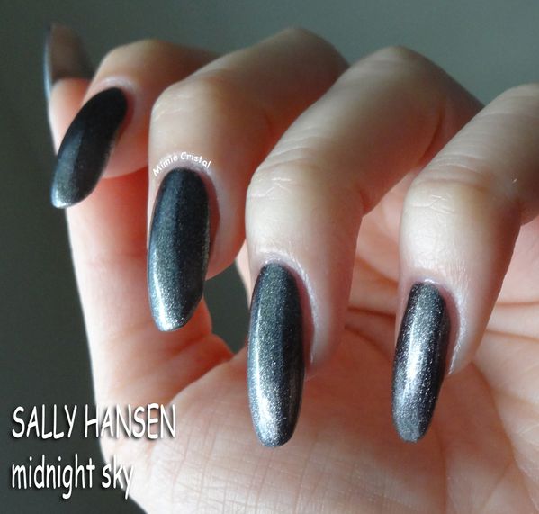 SALLY-HANSEN-midnight-sky-01.jpg