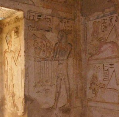 Medinet-Habou--Le-netjer-Hapy-apportait-des-offrandes--jpg