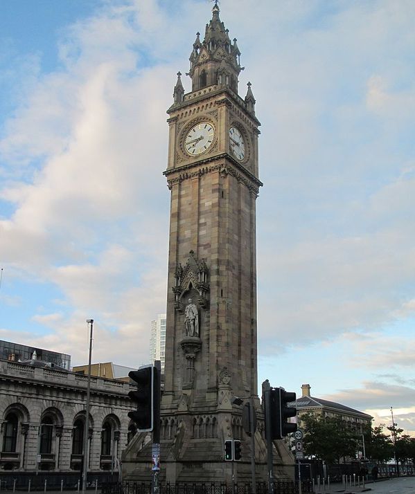 800px-Albert_Memorial_Clock_in_Belfast_by_Paride.jpg