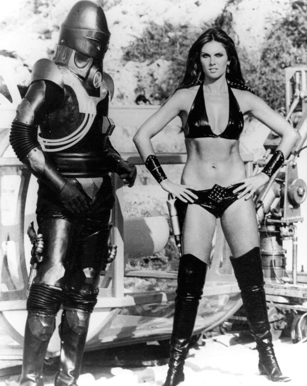 star crash caroline munro 2