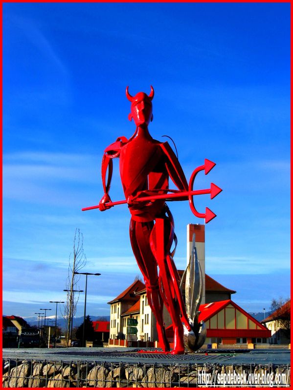 Le diable à désormais sa statue à Colmar ?? 152-e-RI-de-jour_2041_2_3_tonemapped