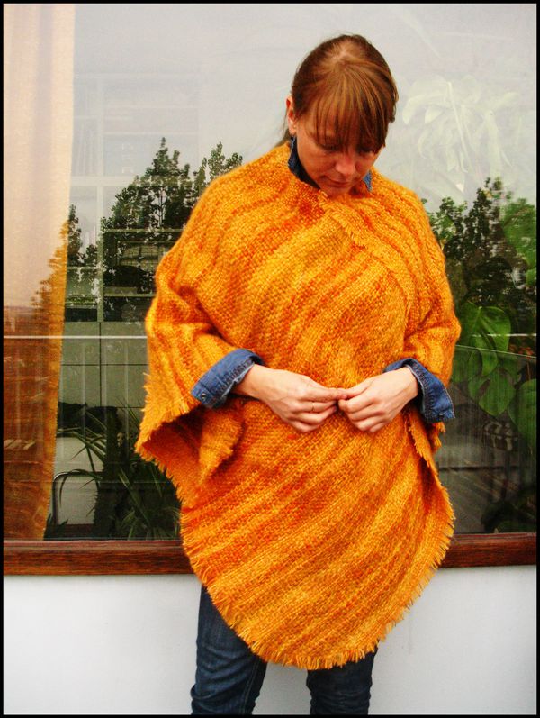 Hand-woven-wool-poncho-orange-2