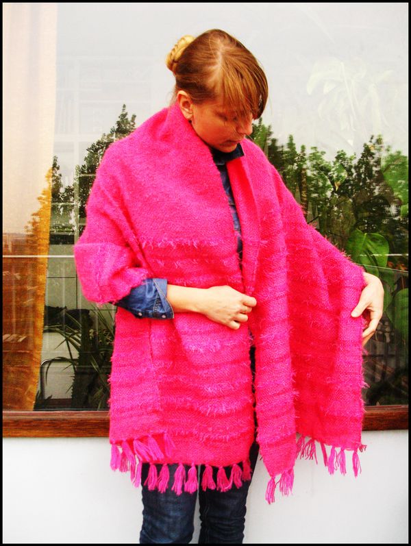 Hand-woven-wool-shawl-stole-pink-4