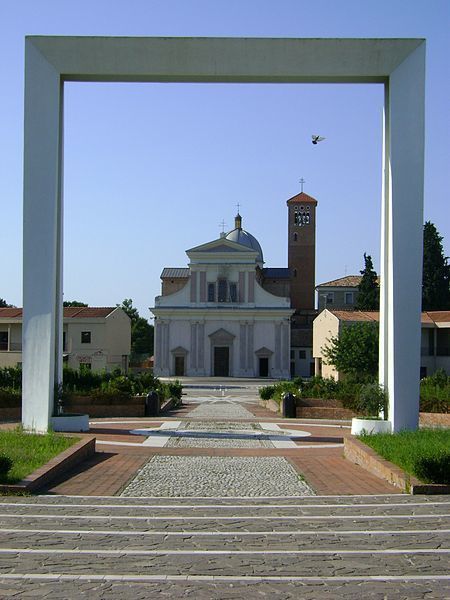 450px-Santuario_Madonna_dei_Miracoli-_Casalbordino_2.jpg