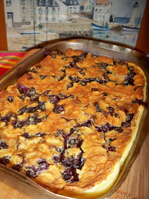 Far Mitraille aux Mirtylles, Pruneaux d'Agen et Amandes Grillées Far Mitraille aux Mirtylles, Pruneaux d'Agen et Amandes Grillées