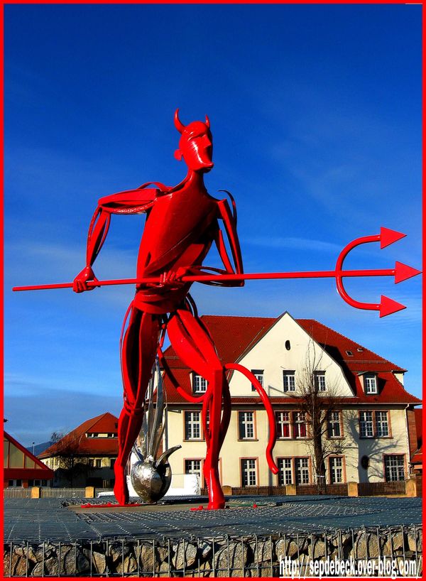 Le diable à désormais sa statue à Colmar ?? 152-e-RI-de-jour_2044_5_6_tonemapped