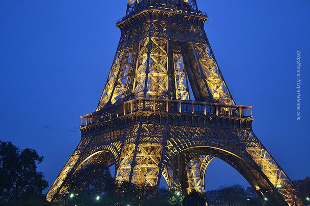 Tour Eiffel illuminations 3