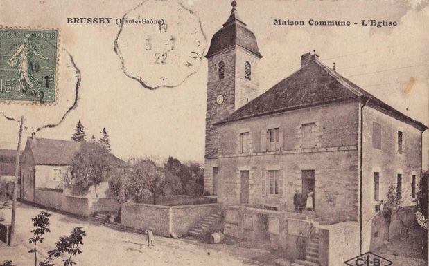 EGLISE ET MAIRIE 1922