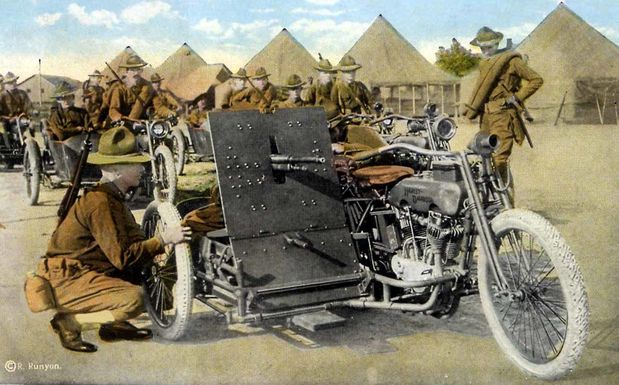 1918-Harley-side-mitrail.jpg