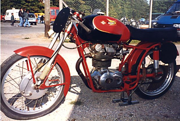 Motobécane profil gauche962