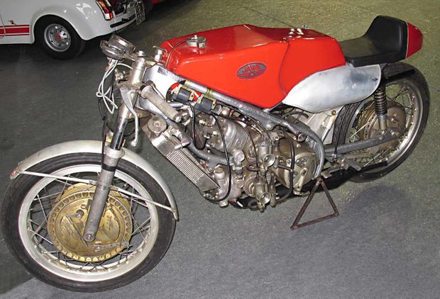 Jawa 350 4 cyl 1968 Type 673 Rétro Artcurial