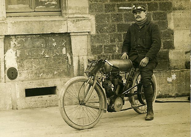 1911 jacques Collet twin424