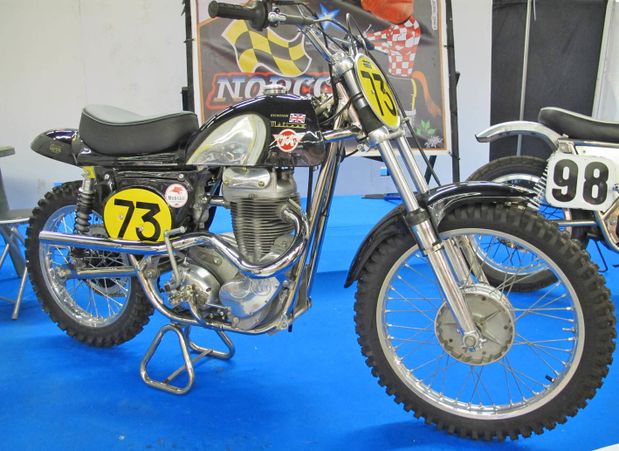Matchless-Metisse-Bazire-.jpg