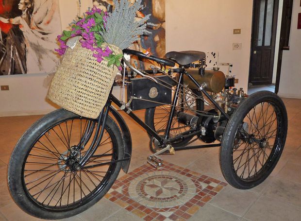 1899-Trycicle-2-.jpg