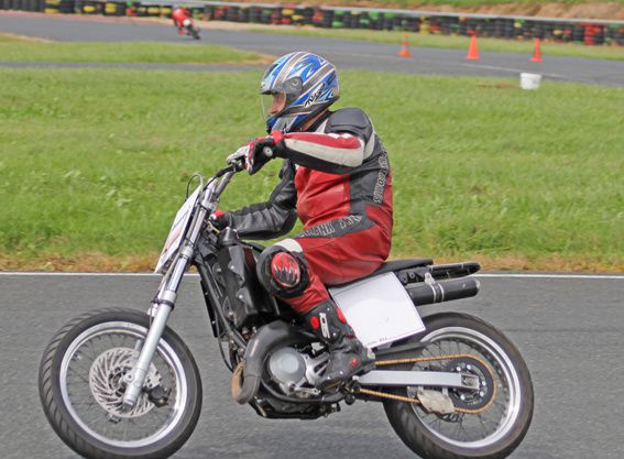 Yamaha-125-supermotard.jpg