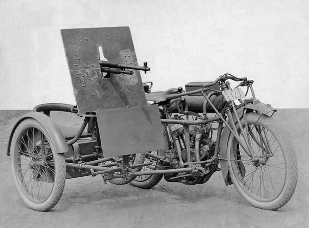 Indian-side-blinde-mitrailleuse.jpg