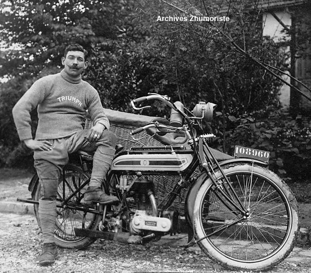 Triumph-vaguemestre-sidecar-copie.jpg
