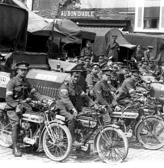 Triumph-groupe-by-ww2talk.com.jpg