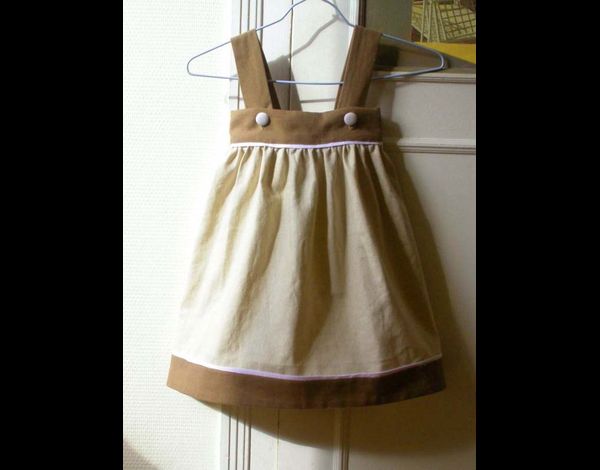 http://img.over-blog.com/630x470-000000/1/64/55/93//Filles/robe--t--lin-beige-marron-1.jpg