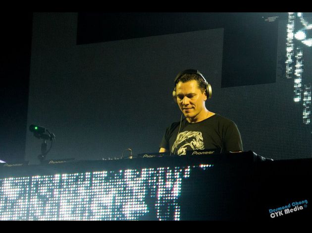 Tiesto-Chasing-Summer-Calgary-09 august-2013