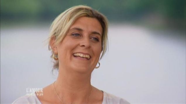 Femme seule pour homme