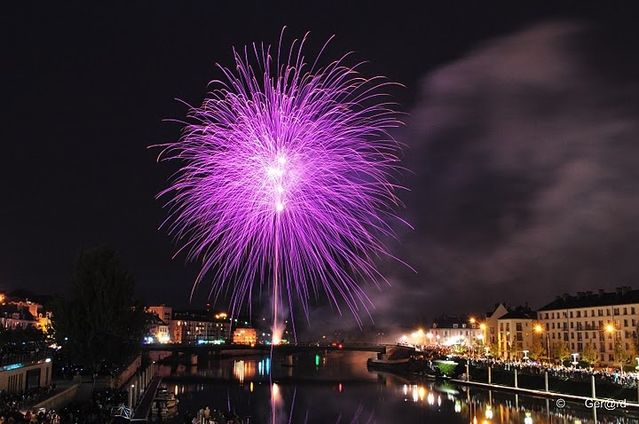 Feu-d-Artifice-Pontoise---20-c-Ger-rd--1600x1200-.jpg