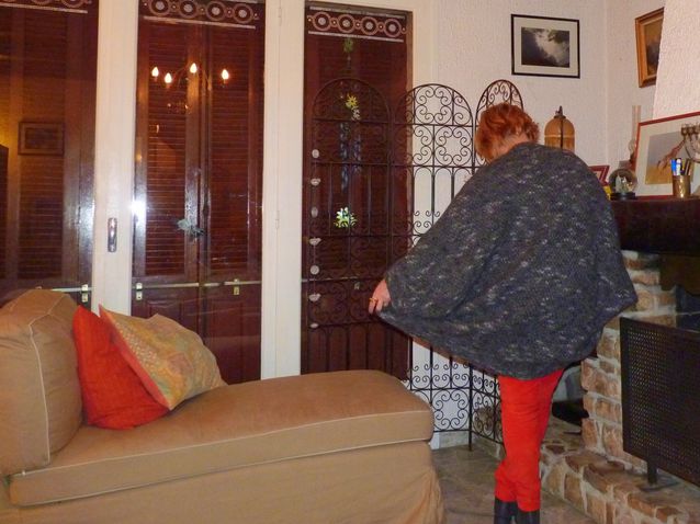 http://img.over-blog.com/640x478/3/10/41/01/Un-jour--un-look/look-du-20.01.12/P1050169.JPG