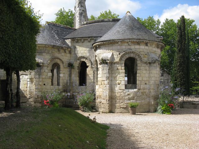 2011_08_30-Tours-Prieure-St-Cosme-20-chevet-de-l-eglise.jpg