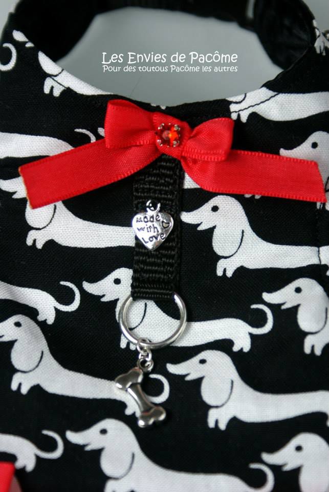 harnais motif chien rouge noir blanc (4)