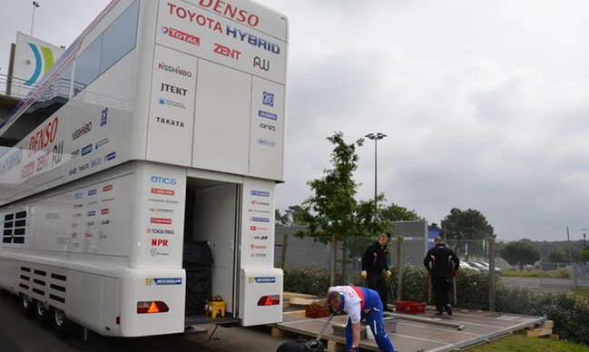 24-h-du-mans-camion-toyota-ouvert.png